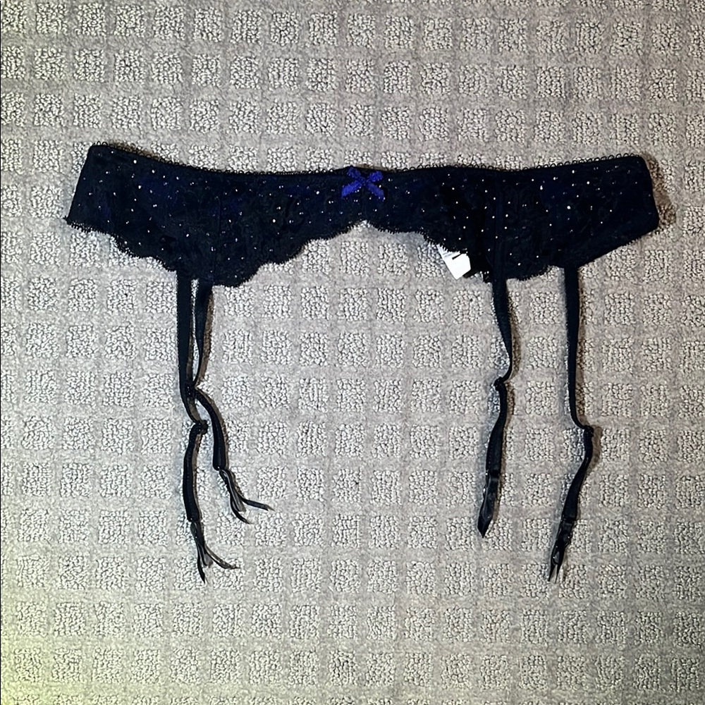 Victoria's Secret Very Sexy Rhinestone Lace Garter Belt Black and Blue Size M/L